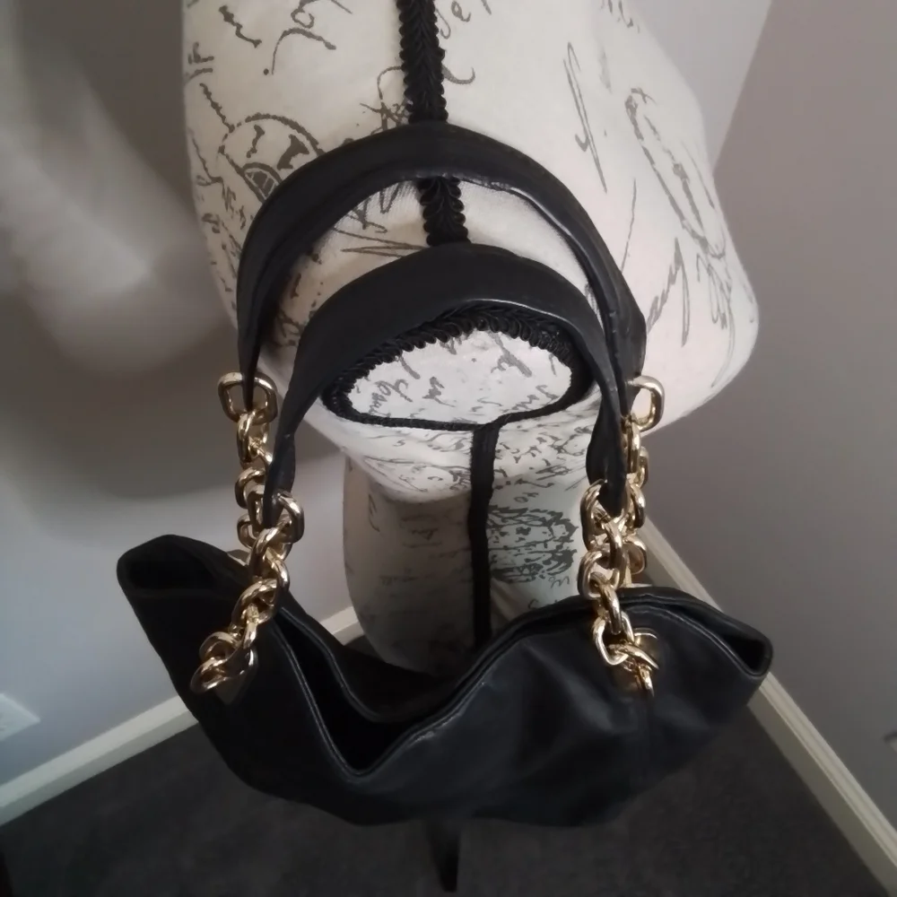 Michael Kors Vintage Soft Leather Hobo Shoulder Bag Black & Gold Hardware